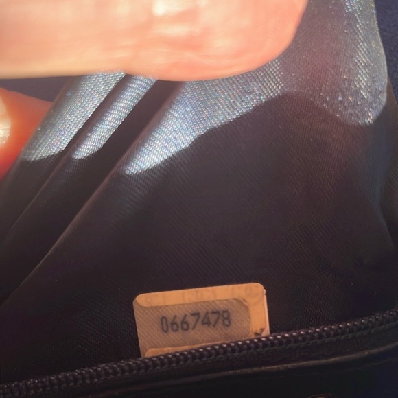 Stunning Blue Suede with Leather Trim Gold Chain is to die for - Picture 16 of 16